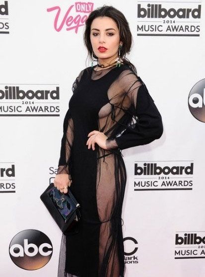 美国Billboard颁奖礼 奇葩风VS优雅华服